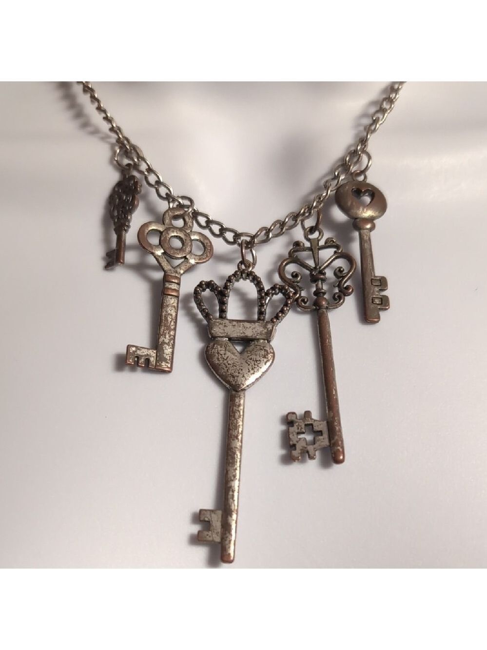 Vintage Key Charm Necklace - Picture 4 of 5